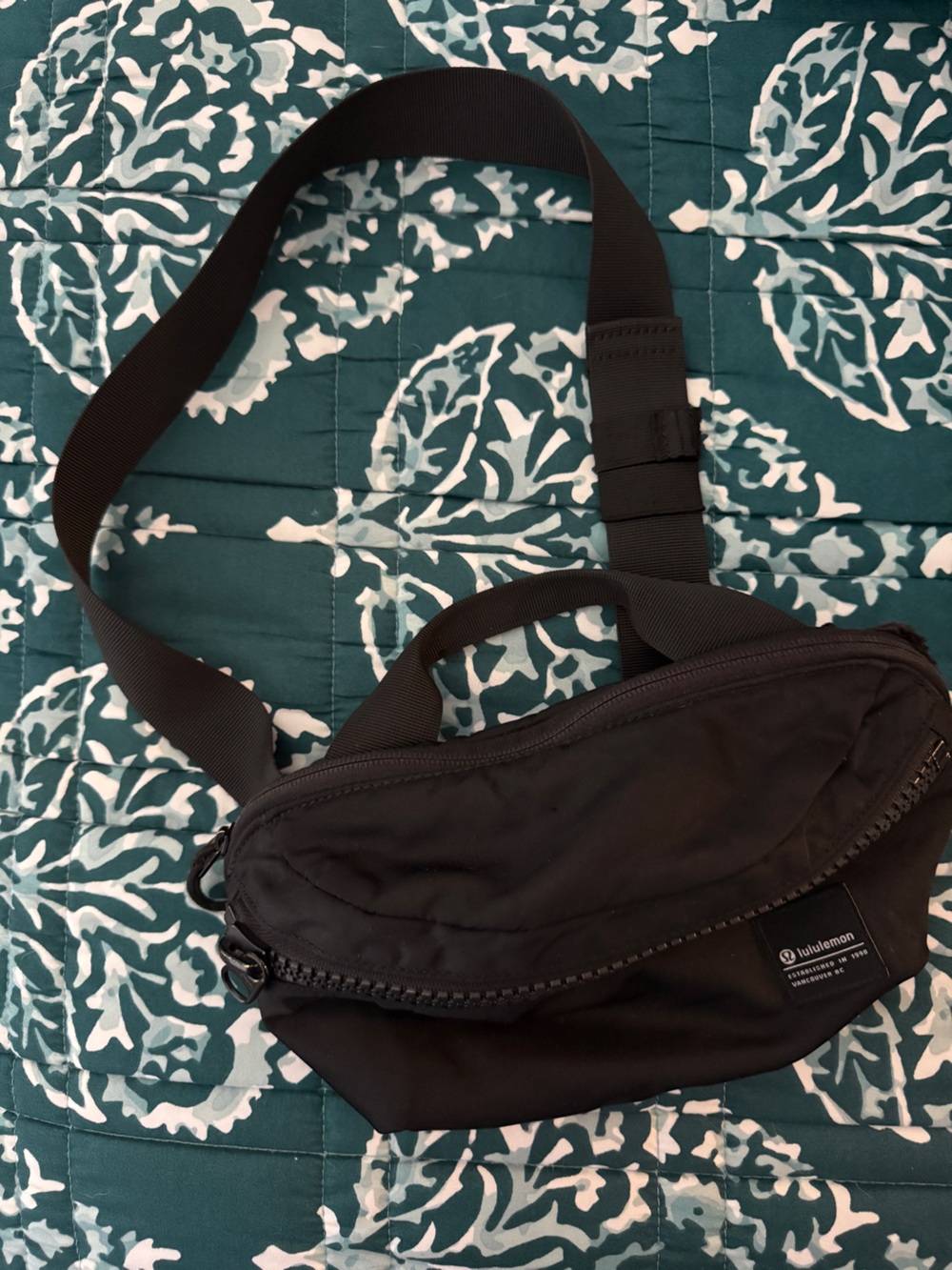 lululemon athletica Black Belt Bag